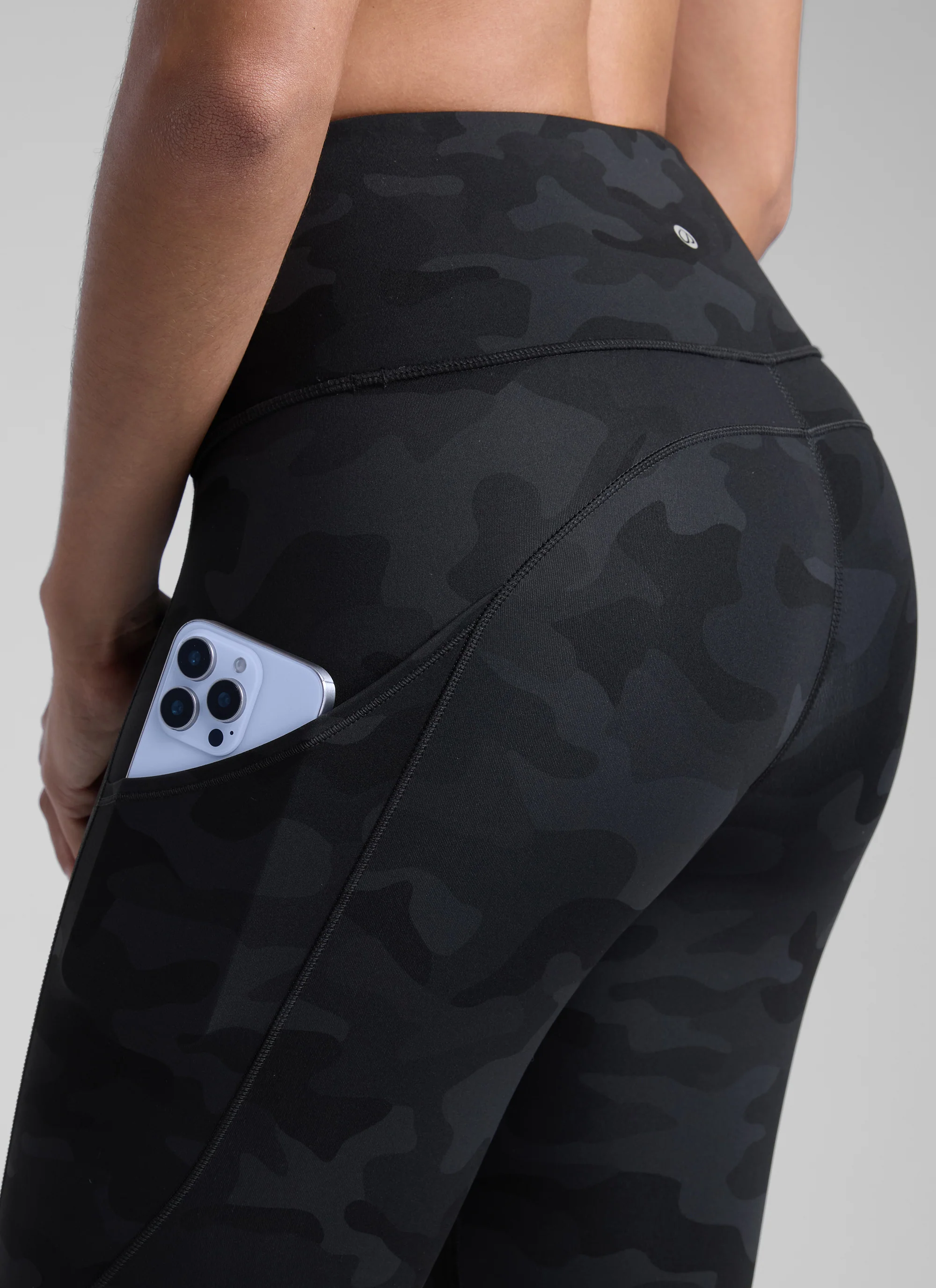 Nakedfeel Pocket Legging 25'' - Image 4