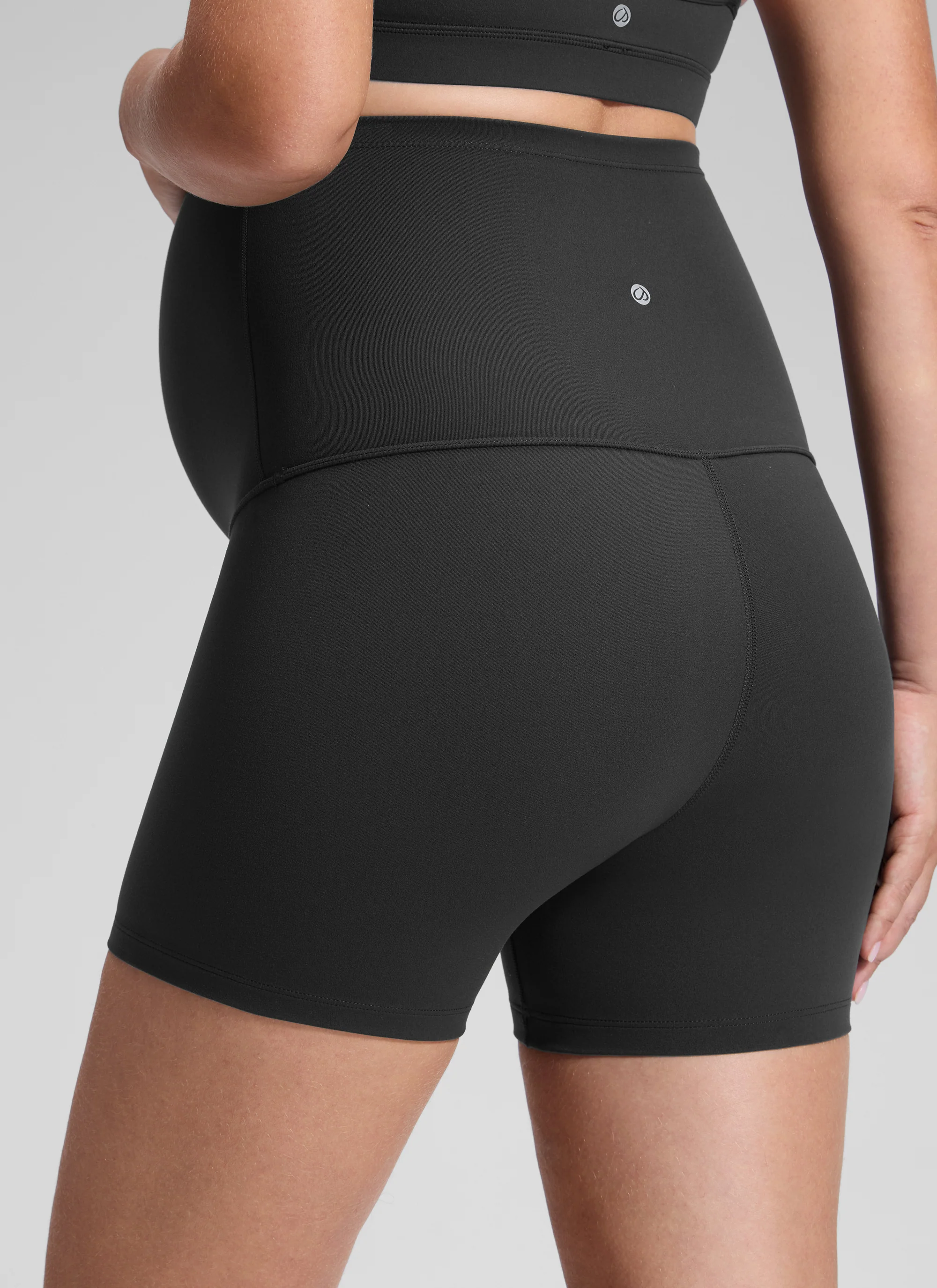 Butterluxe Maternity Origin Shorts 4'' - Image 21