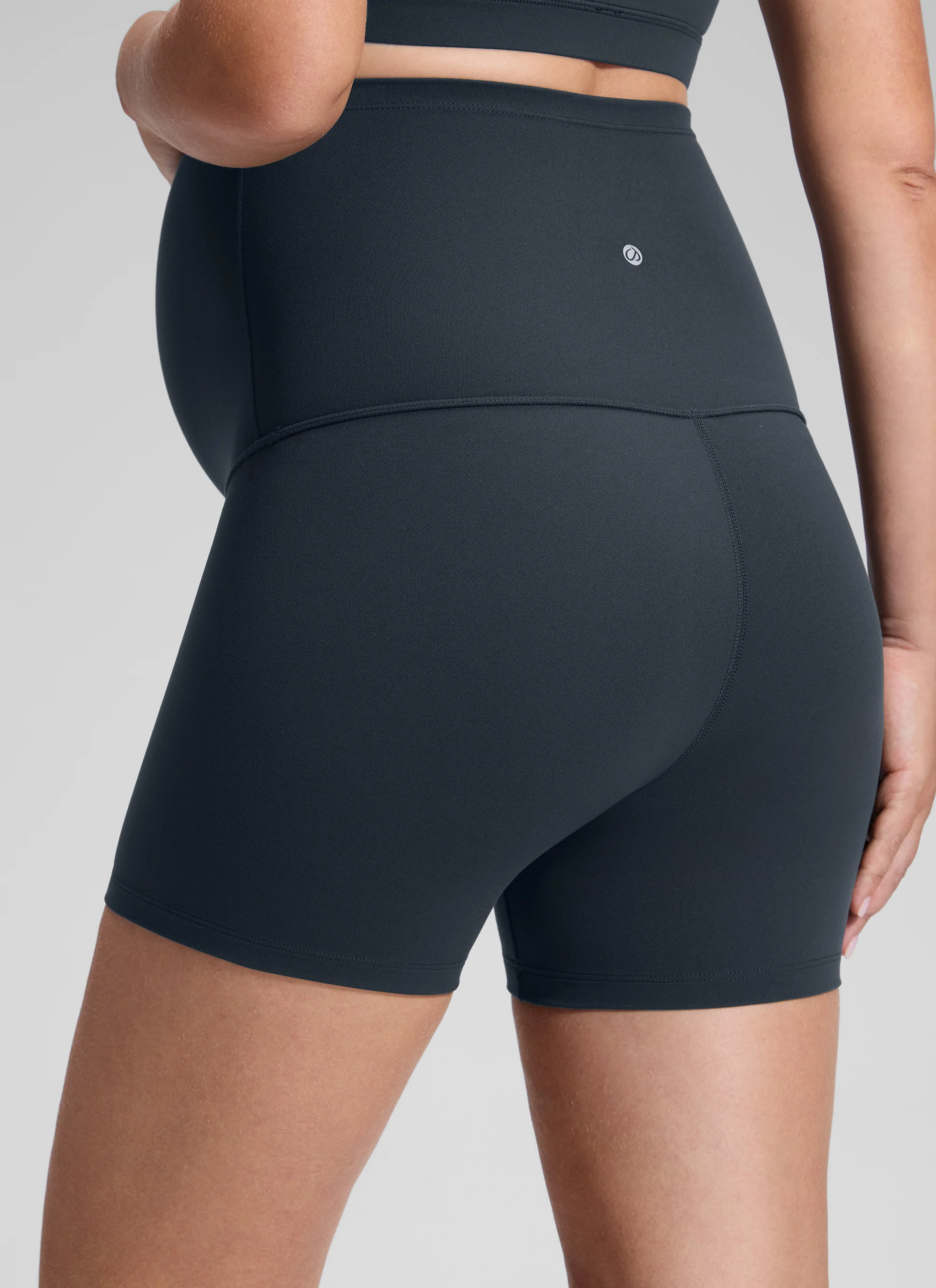 Butterluxe Maternity Origin Shorts 4'' - Image 25