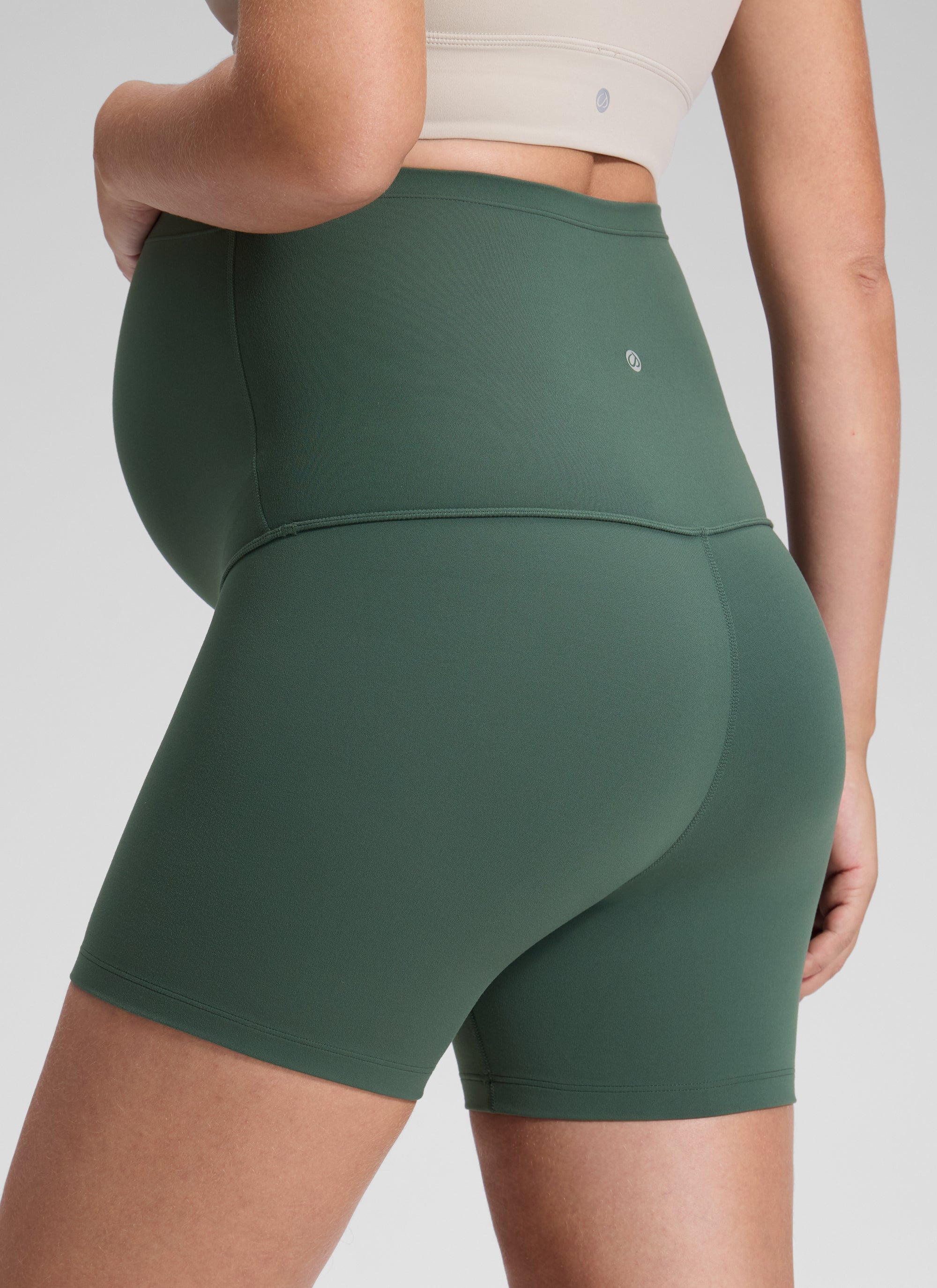 Butterluxe Maternity Origin Shorts 4'' - Image 6